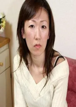 Mosaic WIFE-040 Wives With Issues Wanted, Um… I’m A Married Woman, Is That Alright… JULIA.